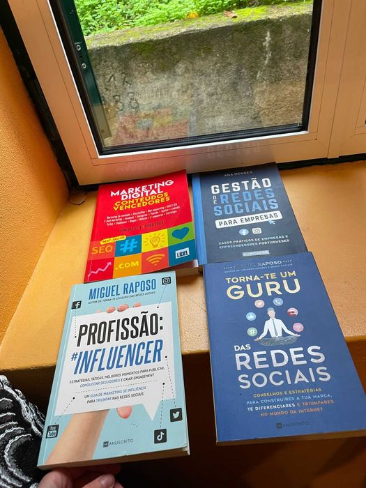 livros de MARKETING / REDES SOCIAIS (como novos)