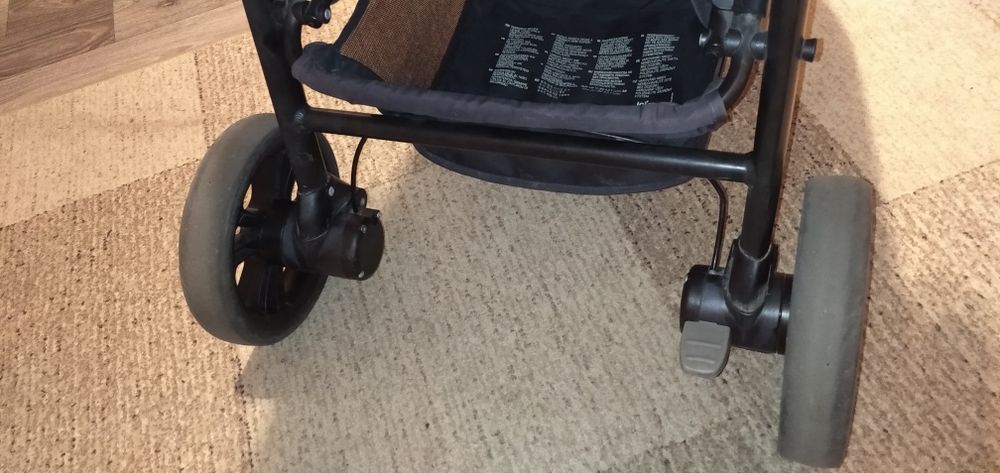 Детская прогулочная коляска JOIE