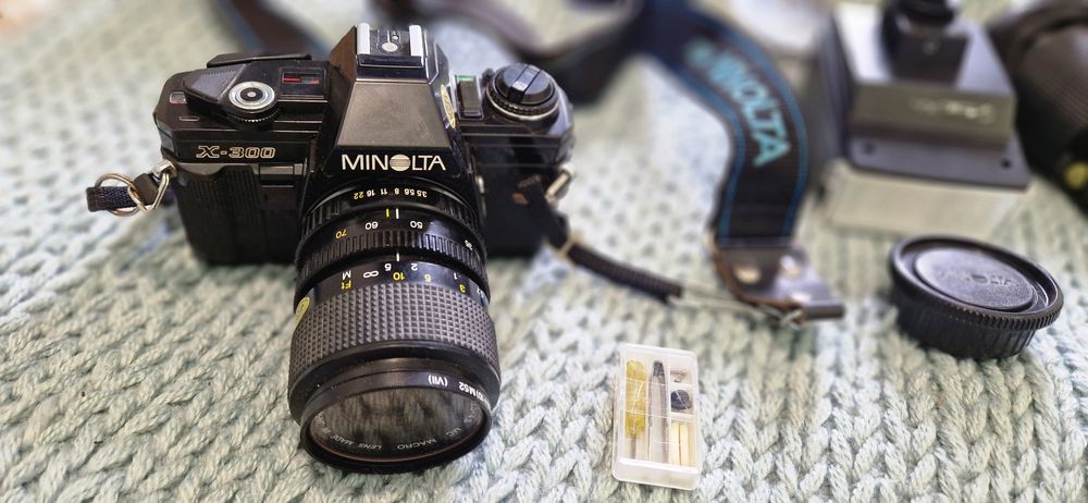 Винтажный плёночный фотоаппарат Minolta X-300 (Япония) + объективы
