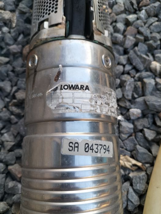 Duas bombas para furo