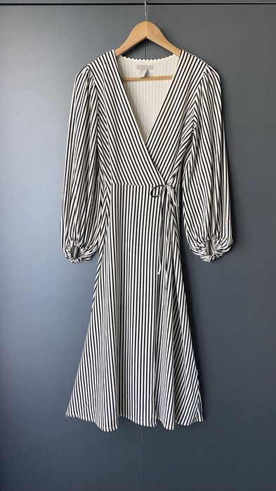Сукня міді на запах в смужку, розмір xs-s