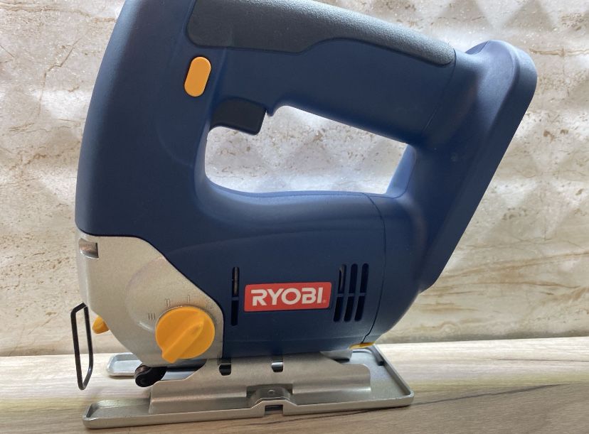 Wyrzynarka RYOBI CJSP-1801QEO