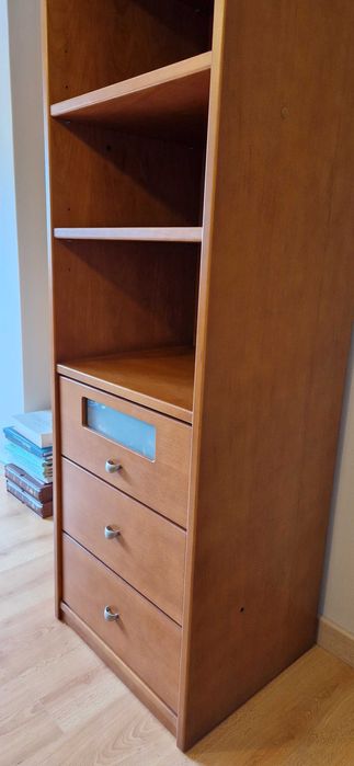 Móvel de apoio para sala em excelente estado de conservação.