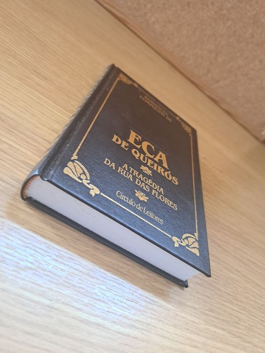 Livro "A Tragédia da Rua das Flores" - Eça de Queirós