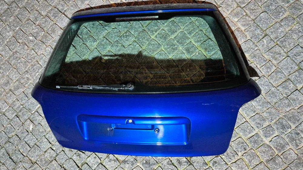 AUDI A4 B5 (8D)-Mala Original em excelente estado modelo 1996 até 2001