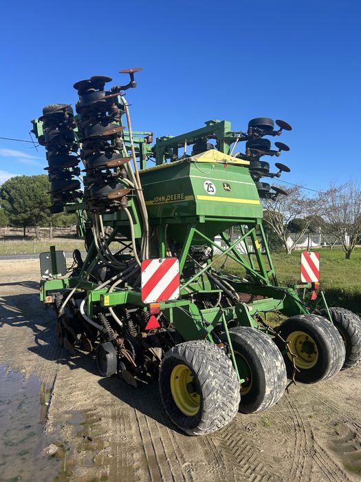 Semeador John Deere 750a