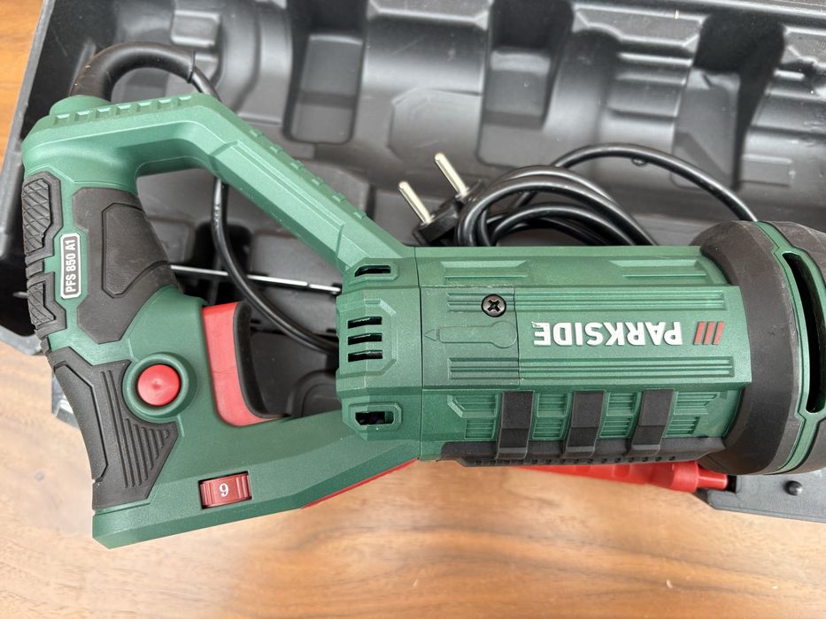 Шабельна пила Parkside PFS 850 A1