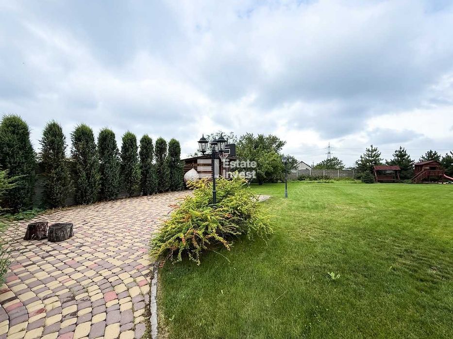 Продам 2 поверховий будинок у с. Тернова, вул. Лугова, 1