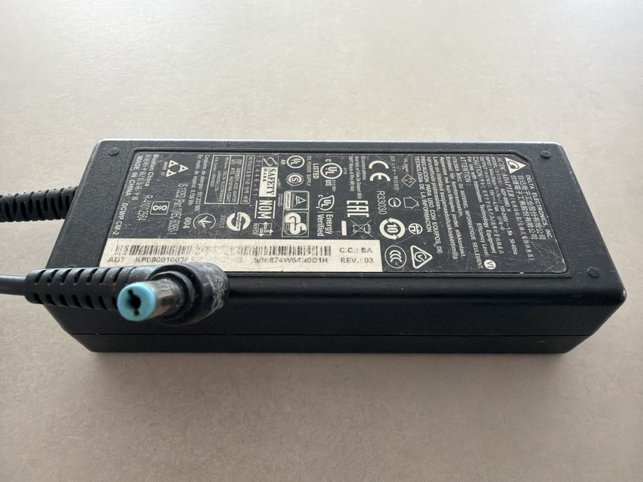 Lote / Carregadores para Portáteis (HP, Dell e Delta) – HP 90W Novo