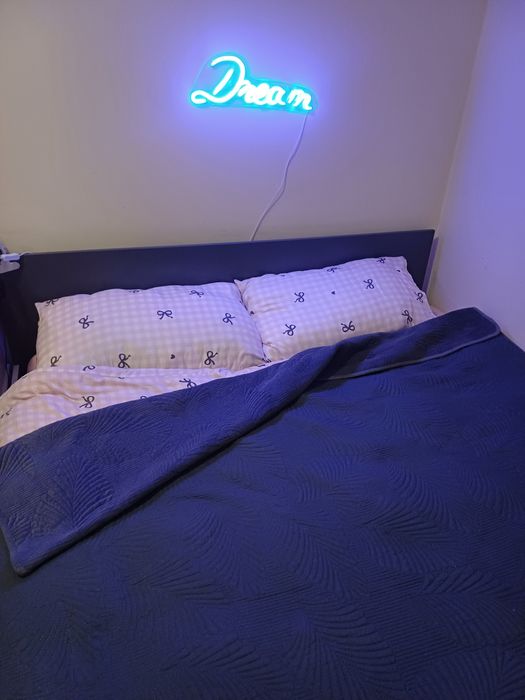 Łóżko 160 z materacem I pokrowcem, pojemnikiem