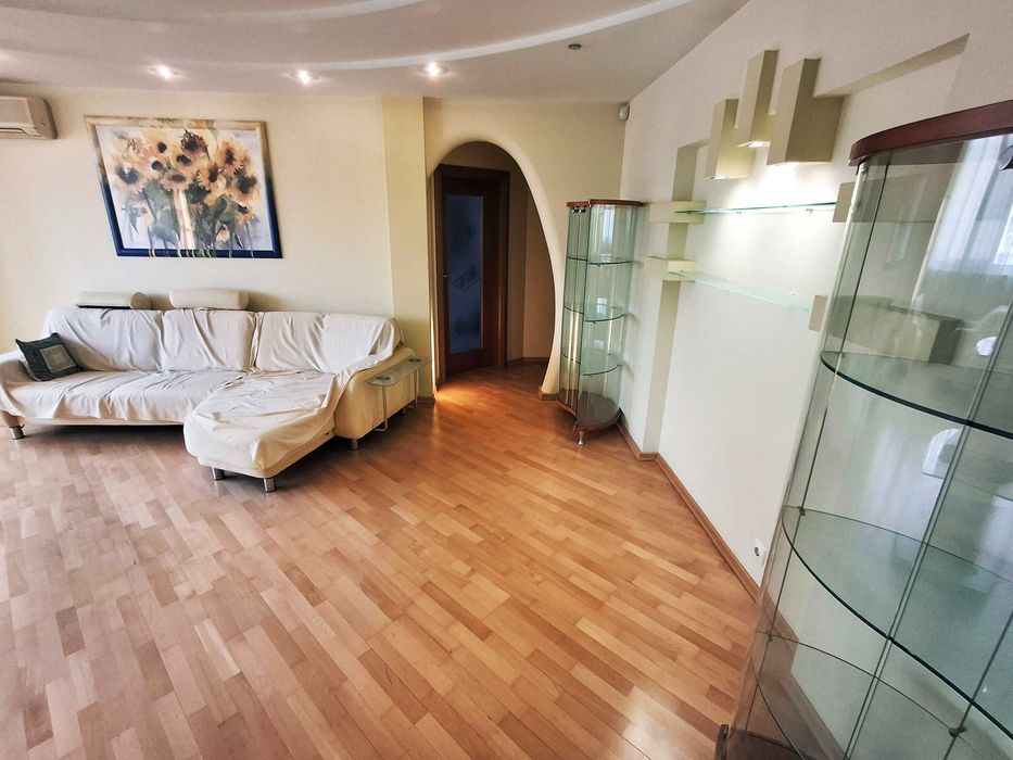 Оренда чудової 2 кімнатної квартири біля метро Позняки, 90м2, вул. Бориса Гмирі, 1/2
