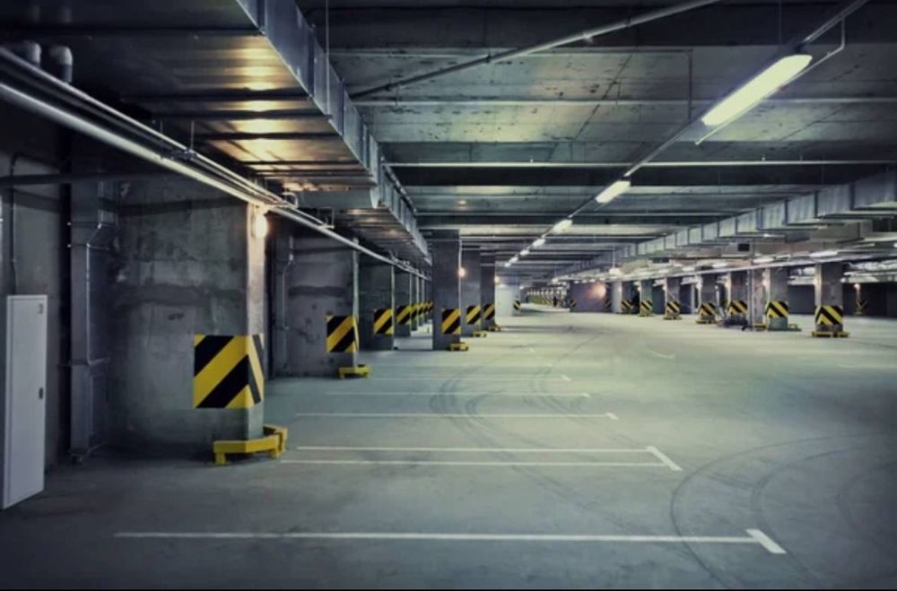 Подземный паркинг на Каманина