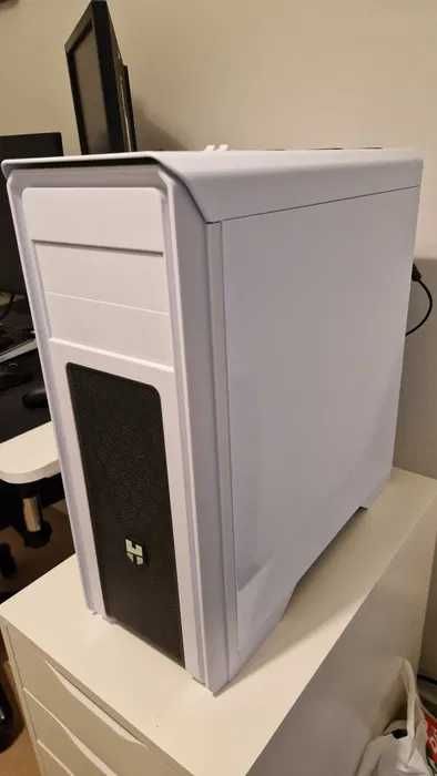 PC Gaming AM4 - 3700x+B550+1080OC 8GB