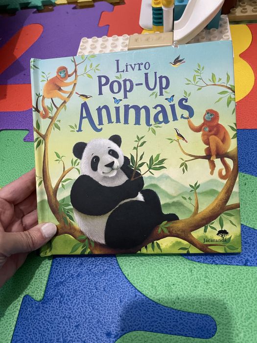 Livro pop-up animais da selva