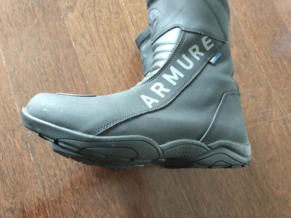 Botas motar de inverno e botas de verão homem e senhora vendo