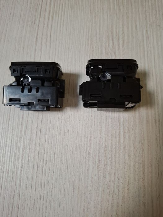 Блок кнопок стеклоподъемника на Mercedes w222