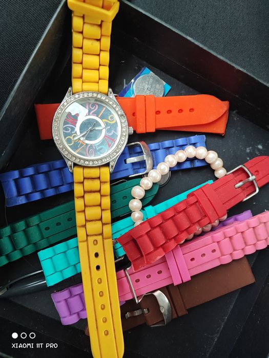Relógio com braceletes