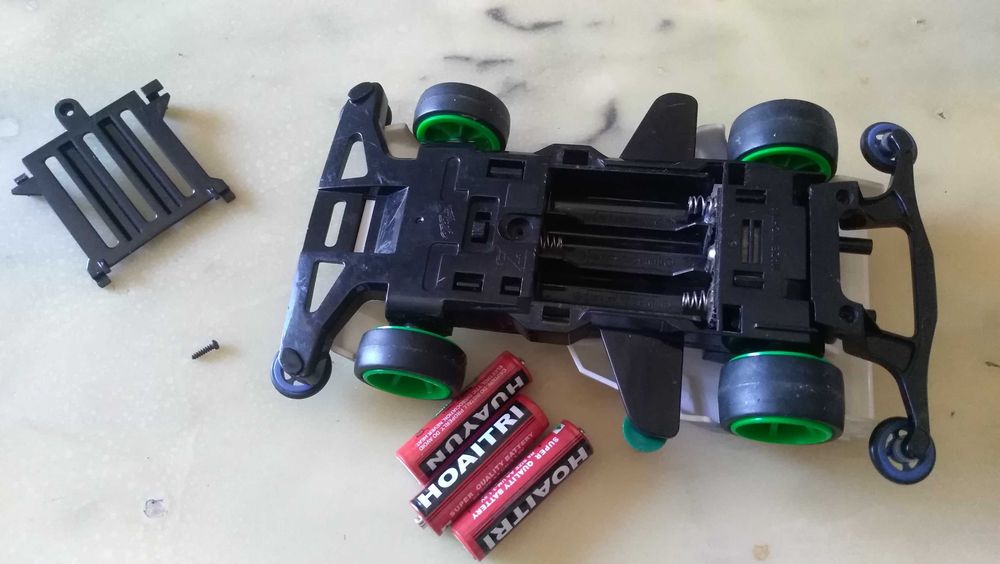 аккумуляторная скоростная машинка Magnum Racing Cross 4WD.