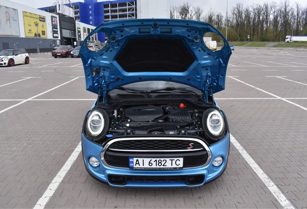 MINI Cooper S F55 2018
