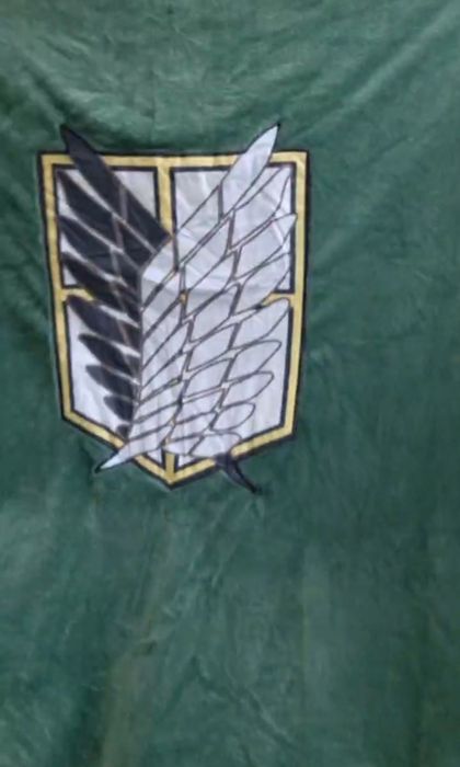 Накидка з насосом Атака Титанів