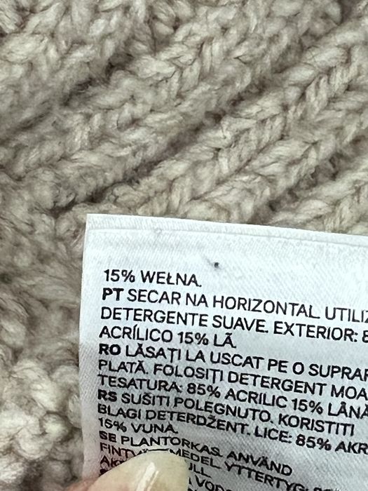 Sweter z warkoczowym splotem z wełną, rozmiar S