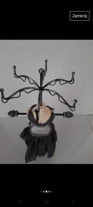 Stojak na biżuterię szary