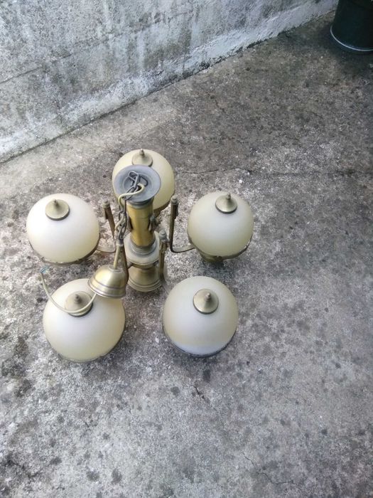 Candeeiro de Teto Clássico / Vintage em Latão e Vidro Fosco 5 Braços [Semi Novo]