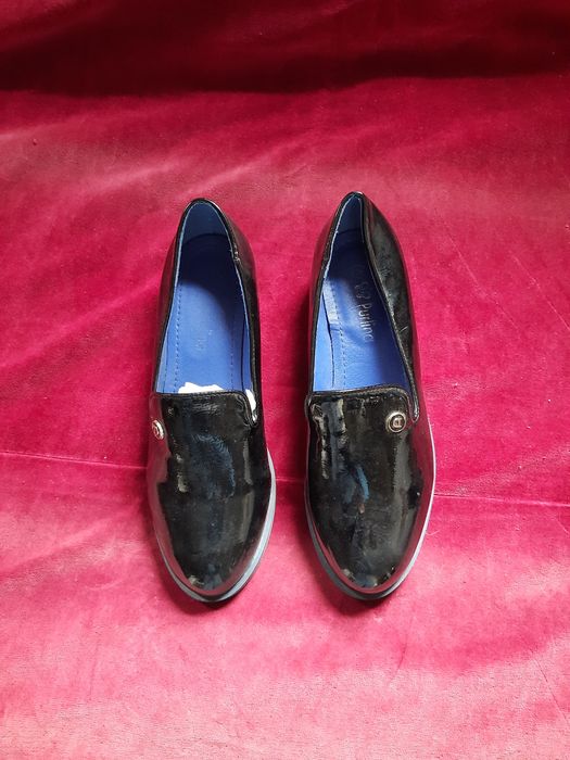 Женские  туфли  лакерованые  новые.