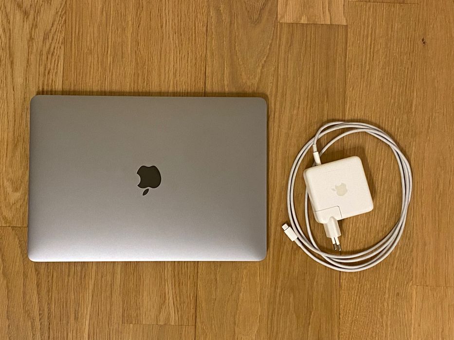 Apple MacBook Pro 13 - Late 2017 - 16 GB RAM/256 GB SSD