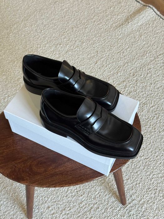 Шкіряні лофери жіночі cos (чорні, розмір 41)