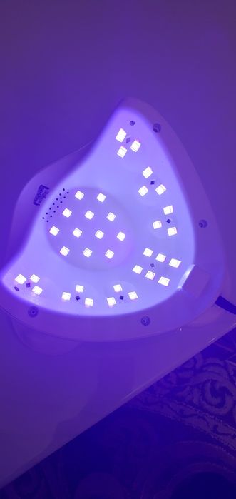 Продаю лампу для манікюру SUN 5 plus