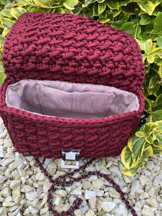 Piekna szydelkowa torebka