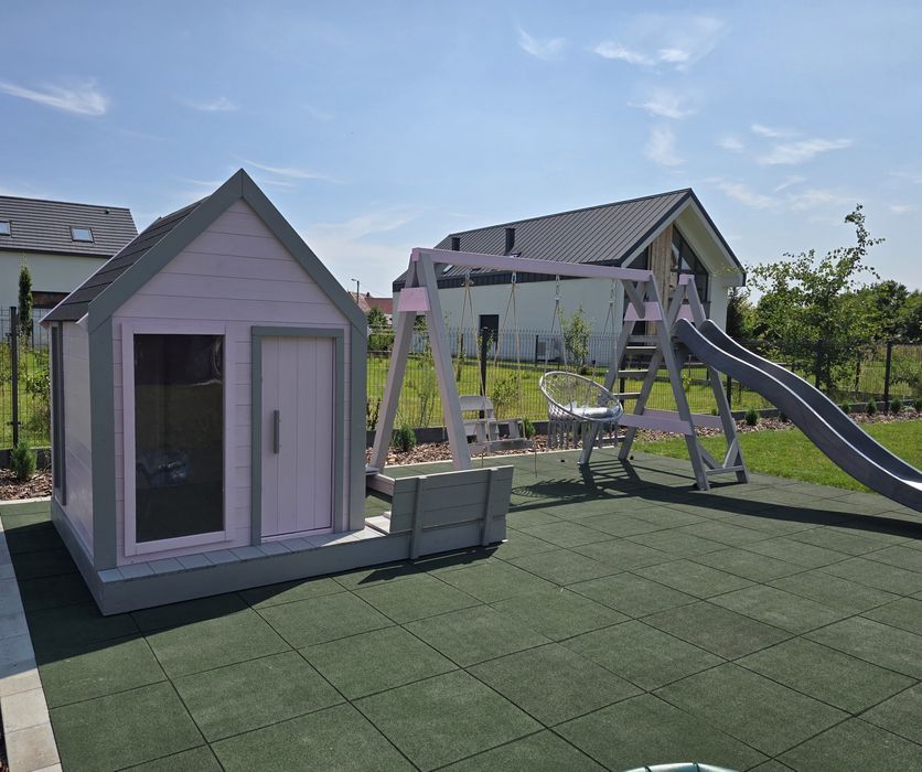 Plac zabaw Stodoła z piaskownicą i ślizgiem