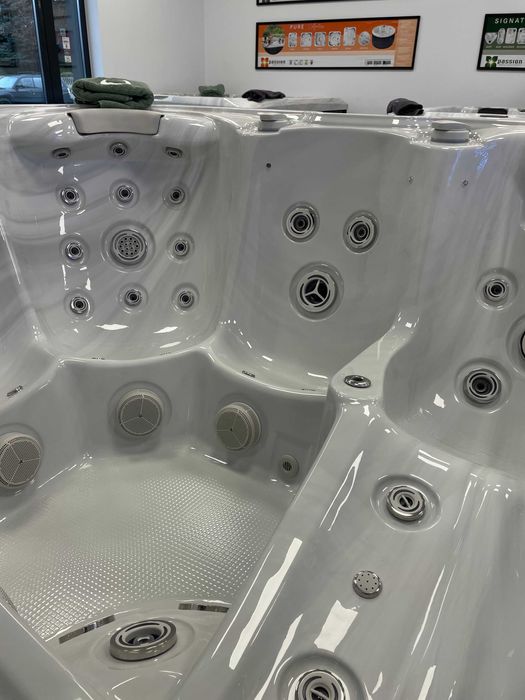 Całoroczne Jacuzzi Ogrodowe dla 5 osób Dynasty - Holenderska Marka