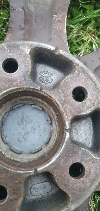 Литі диски KIA Cee'd R15 5×114,3 ET50 + шини Hankook 195/65 R15