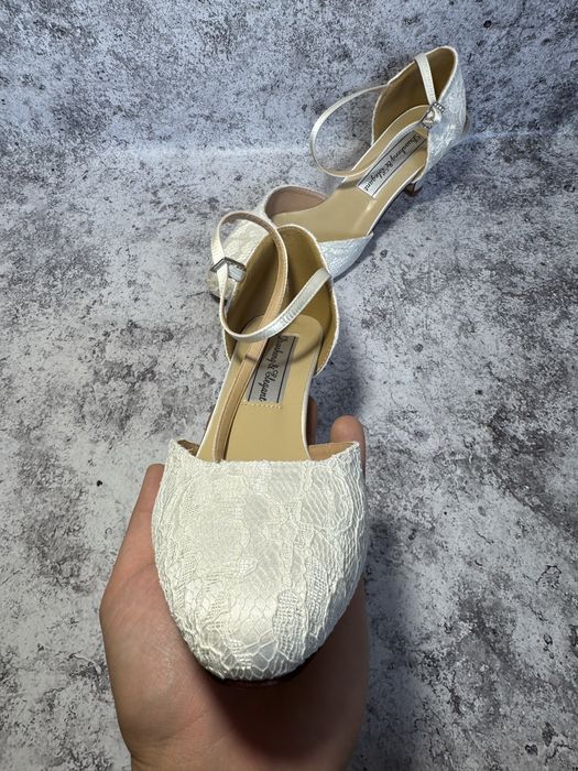 Nowe buty slubne r 39