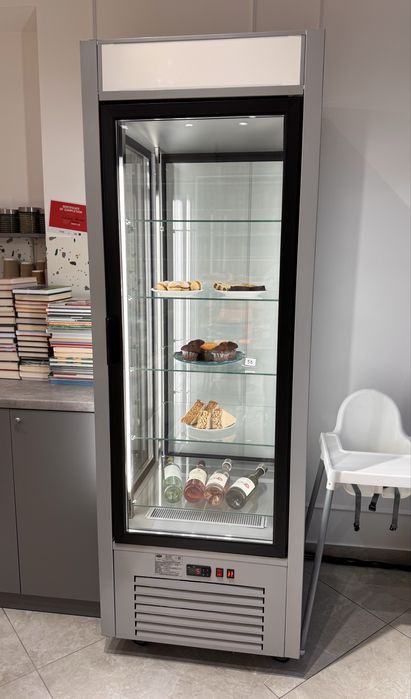 Холодильна вітрина ROSS Torino (кондитерська шафа)