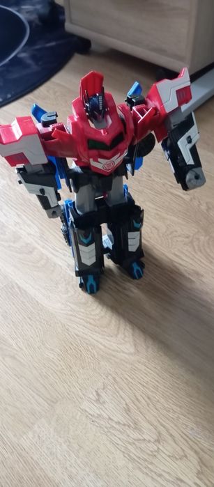 Mega Optimus Prime Transformers auto/robót