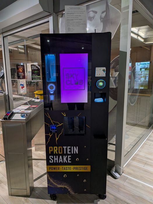 Maszyna Vendingowa wydająca Shaki Proteinowe