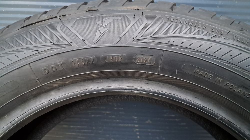 205/60R16 96V Goodyear vector4 seasons  Gen 3
