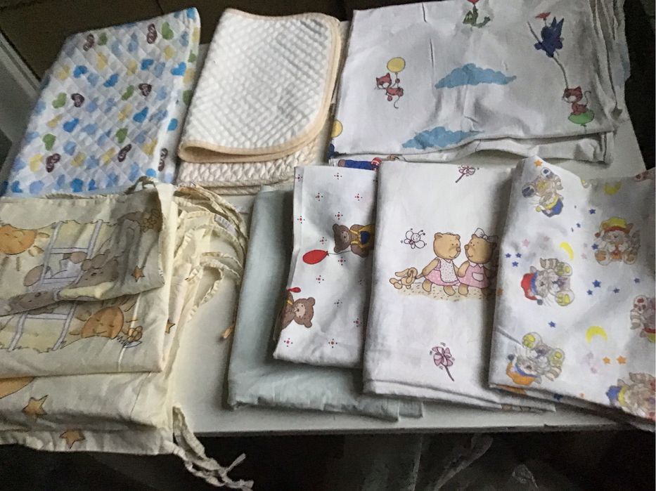 Одеяло верблюжье ,пеленки, покрывала ,пододеяльник, грелка клизмы