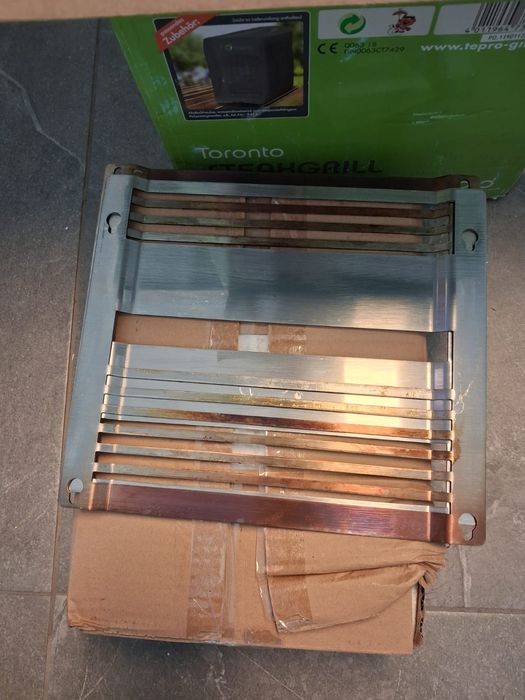 Tepro Toronto 3184 Grill do Steków do 800 °C, Srebrny, 56 x 23 x 40.5