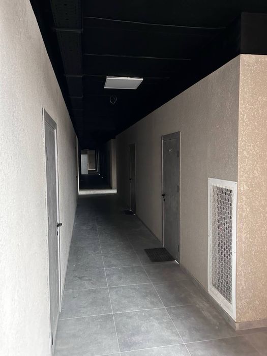 Продаж офісних приміщень 8/10  Киівська 40