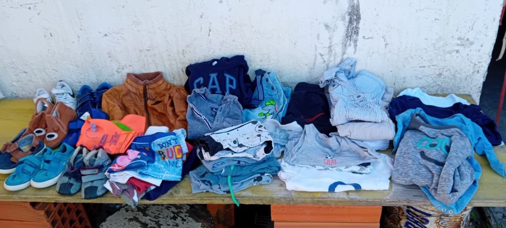 Lote/saco roupa bebé desde 1 a 3 anos (40 peças)