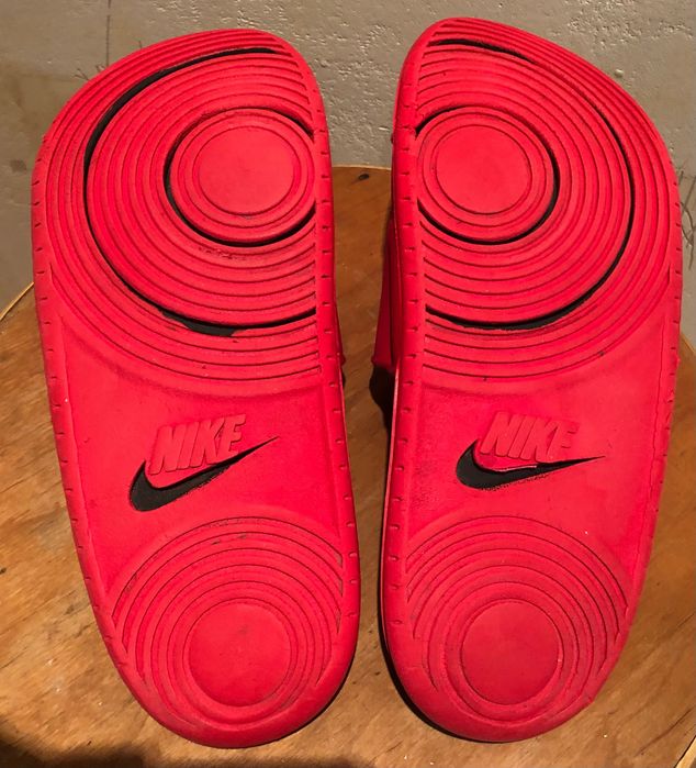 Тапки Nike eur 41 (26см)