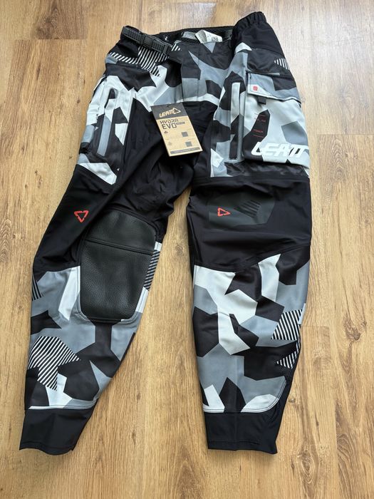 Nowe spodnie Leatt 4.5 Forge HydraDri