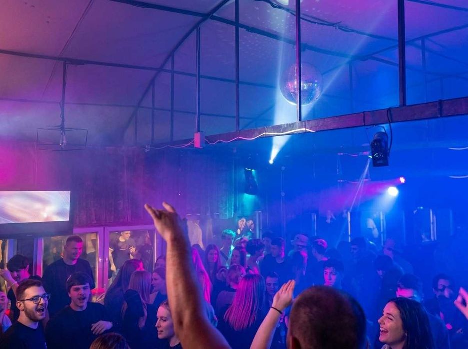 DJ і ведучий на звуці вашого ресторану чи залу, Одеса – без оренди техніки