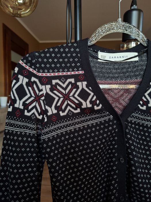Rozpinany sweterek z zimowym motywem, Zara, XS/S