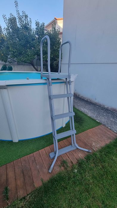 Escada para piscina