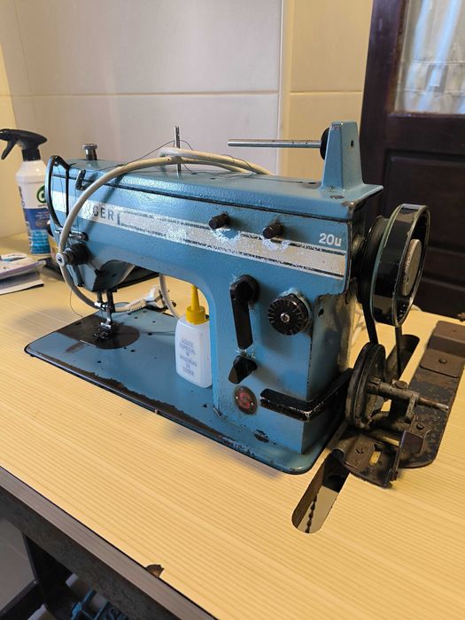 Maquina de costura